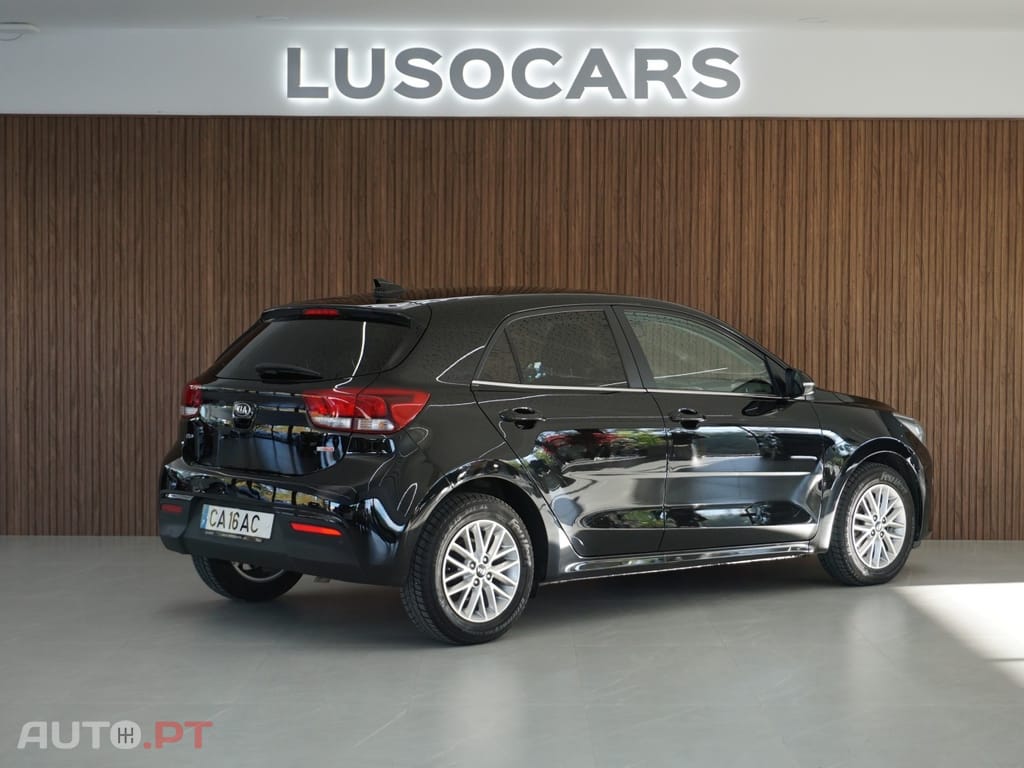 Kia Rio 1.0 T-GDI 100 Dream-Team Edition