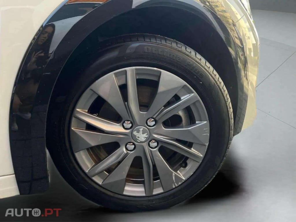 Peugeot E-208 Allure