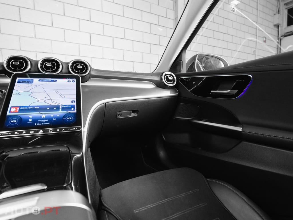 Mercedes-Benz C 300 e AMG Line