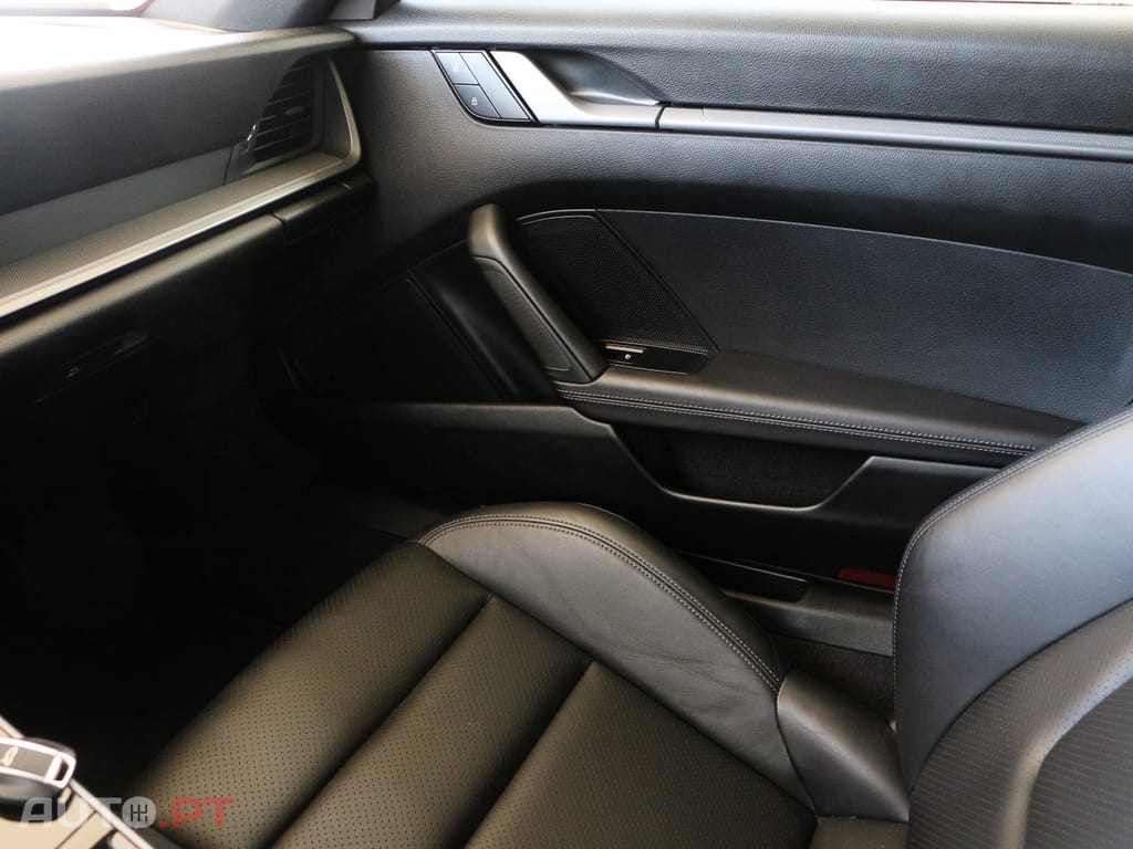 Porsche 992 Carrera PDK