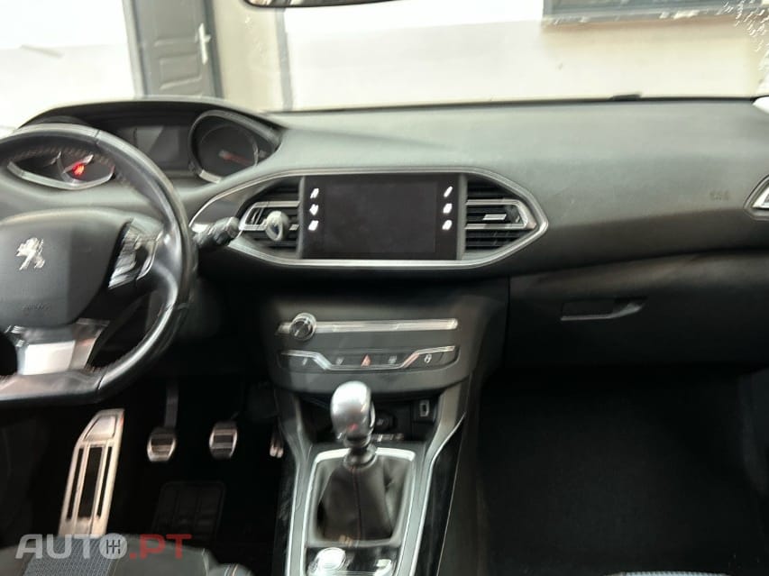 Peugeot 308 TECH SPORT EDITION S&S 130 CV + EXTRAS