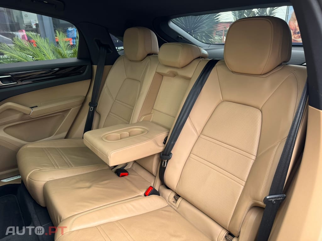 Porsche Cayenne Standard
