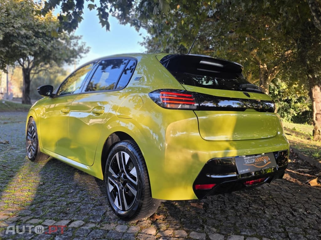 Peugeot E-208 50 kWh Allure Pack