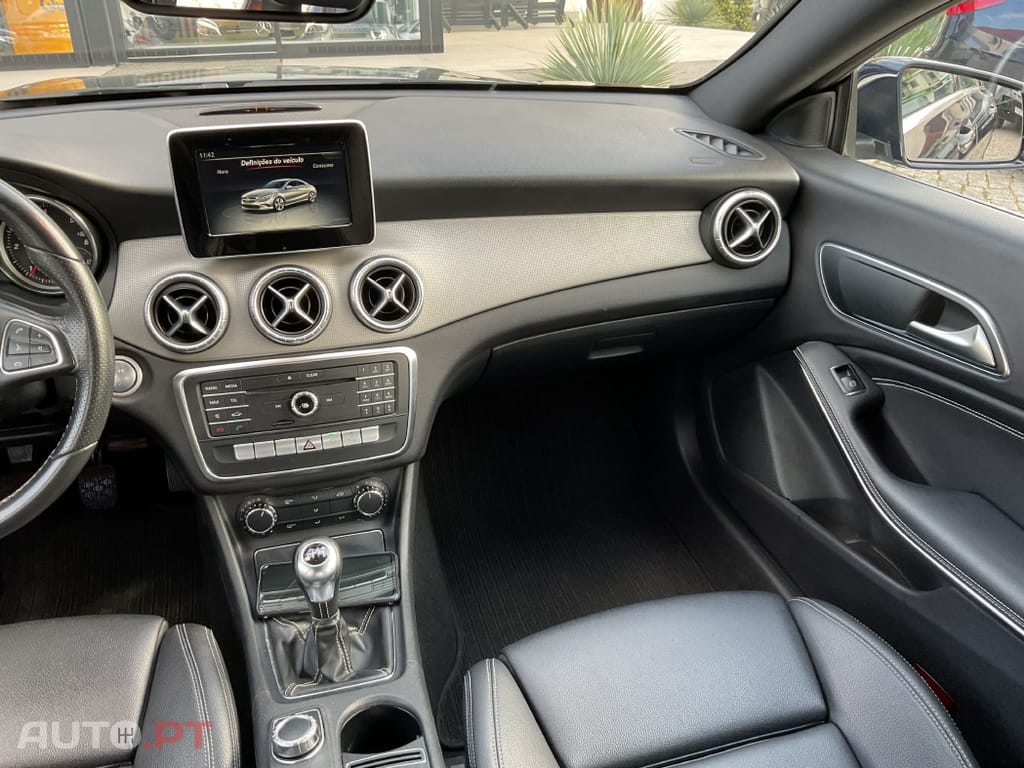 Mercedes-Benz CLA 180 d Urban