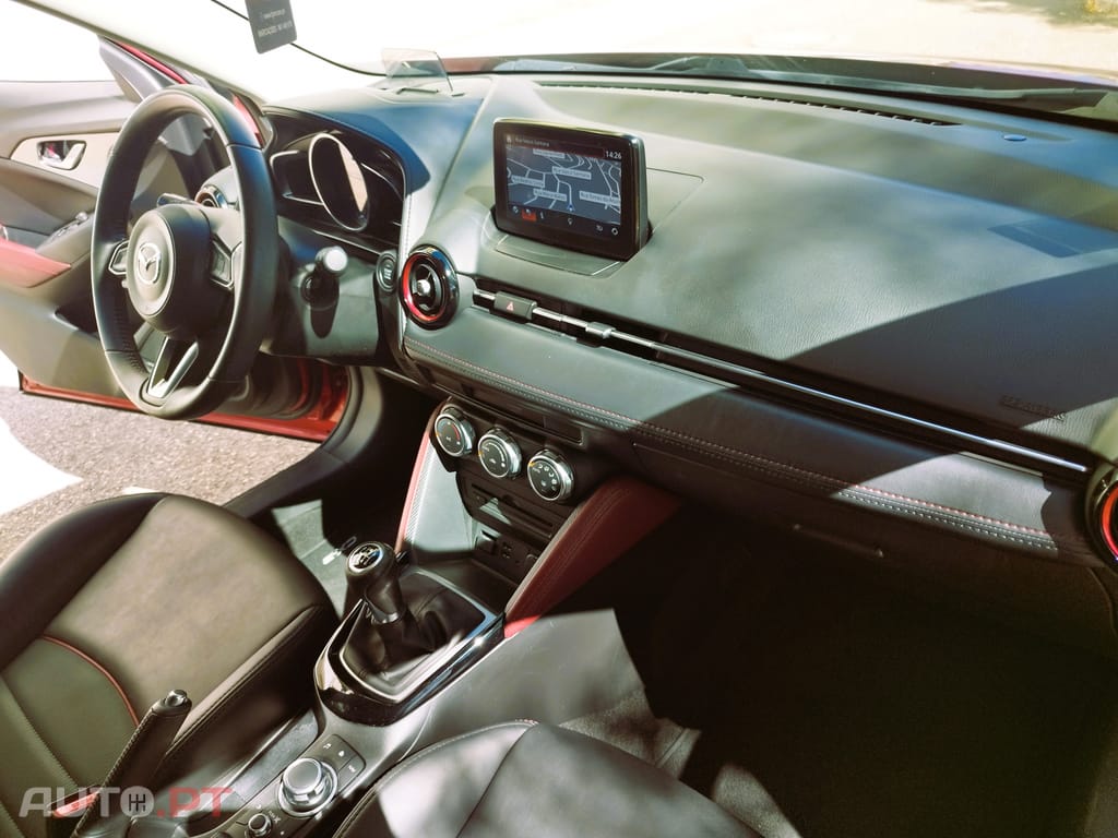 Mazda CX-3 1.5 Skyactive Ecellence Navi
