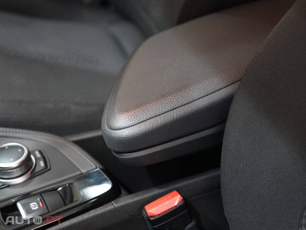 BMW X2 18 i sDrive Auto