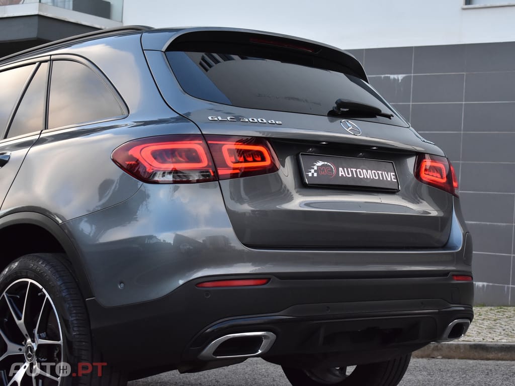 Mercedes-Benz GLC 300 de 4Matic 9G-TRONIC AMG Line