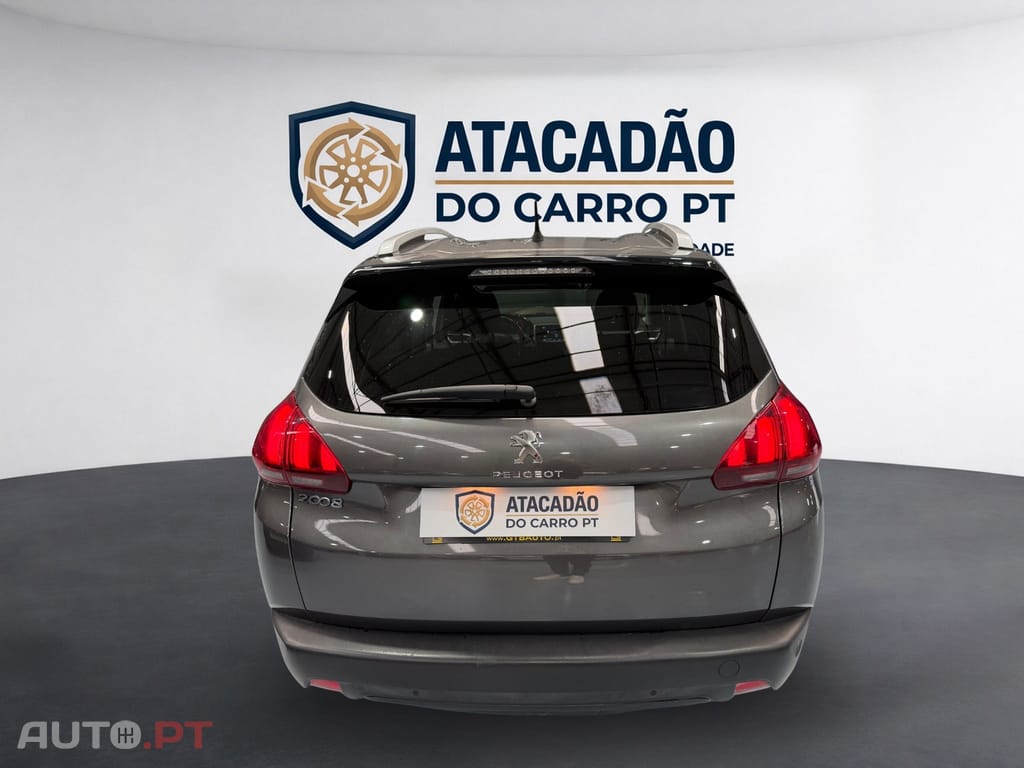 Peugeot 2008 1.2 e-VTi Style