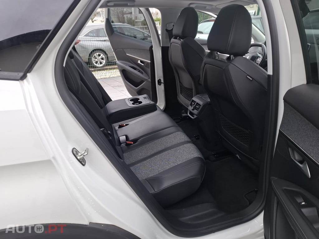 Peugeot 3008 1.2 PureTech Allure Pack