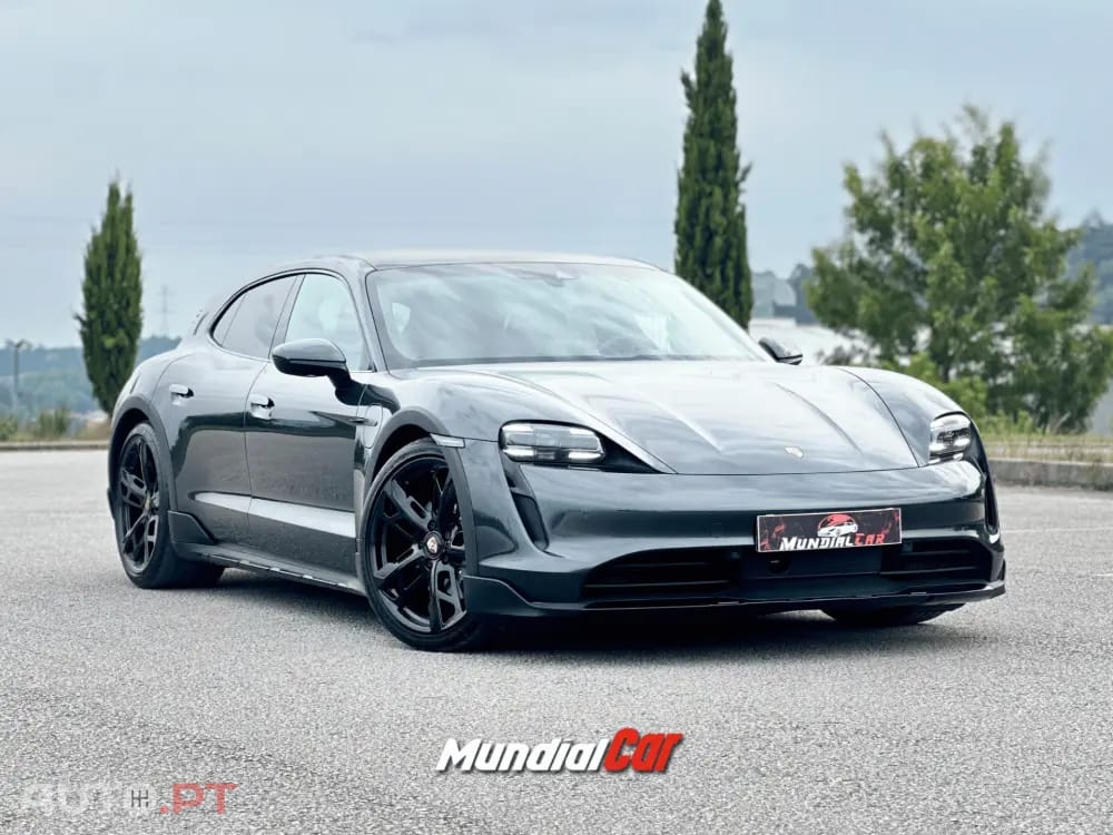 Porsche Taycan 4