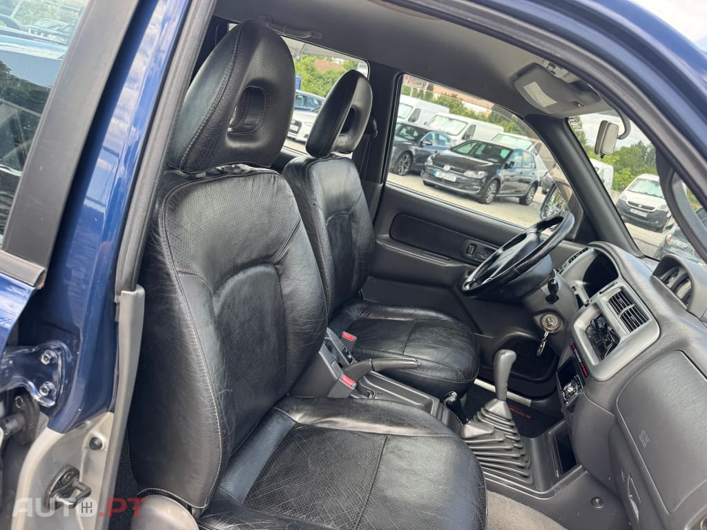Mitsubishi L200 2.5 TD Strakar Sport CD