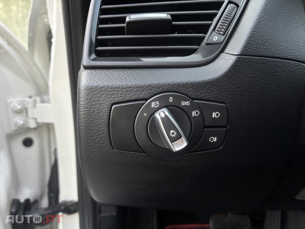 BMW X1 18 d xDrive Auto Line Sport