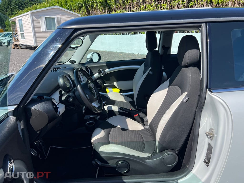 MINI Cooper S Camden Edition