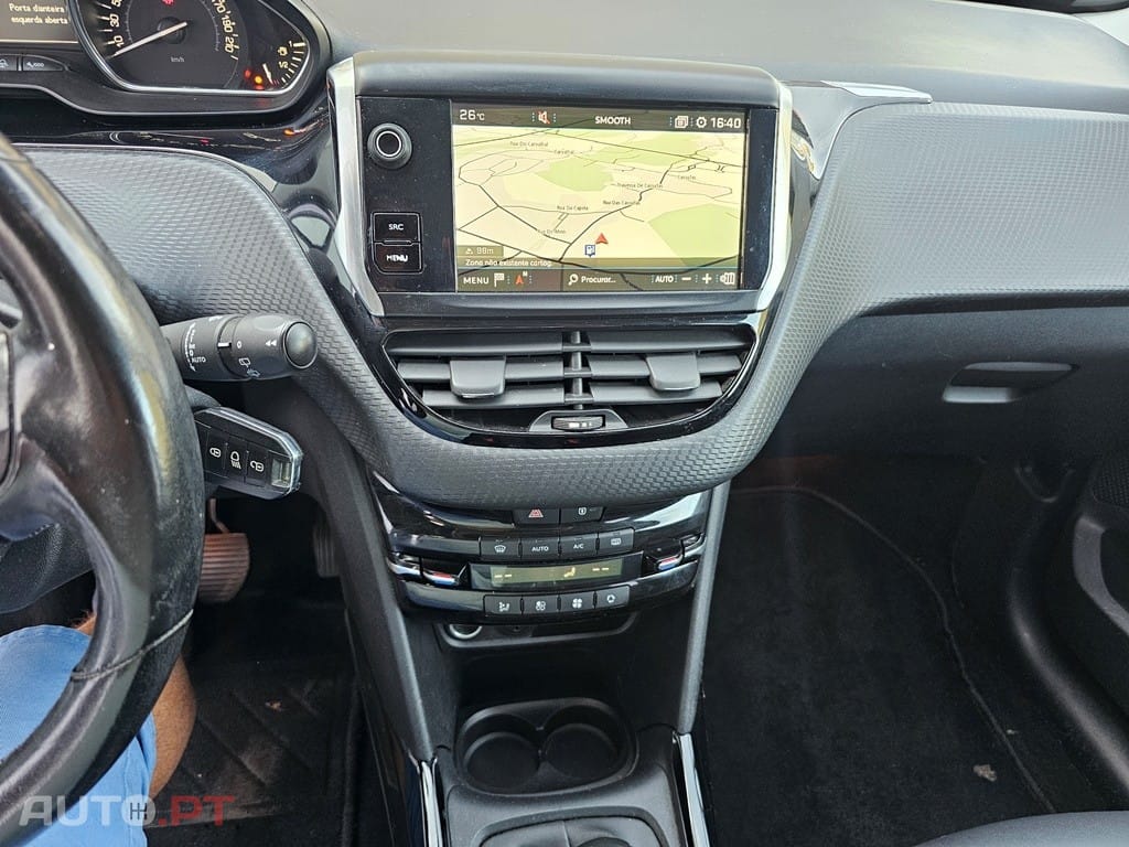 Peugeot 2008 1.2 PureTech Allure