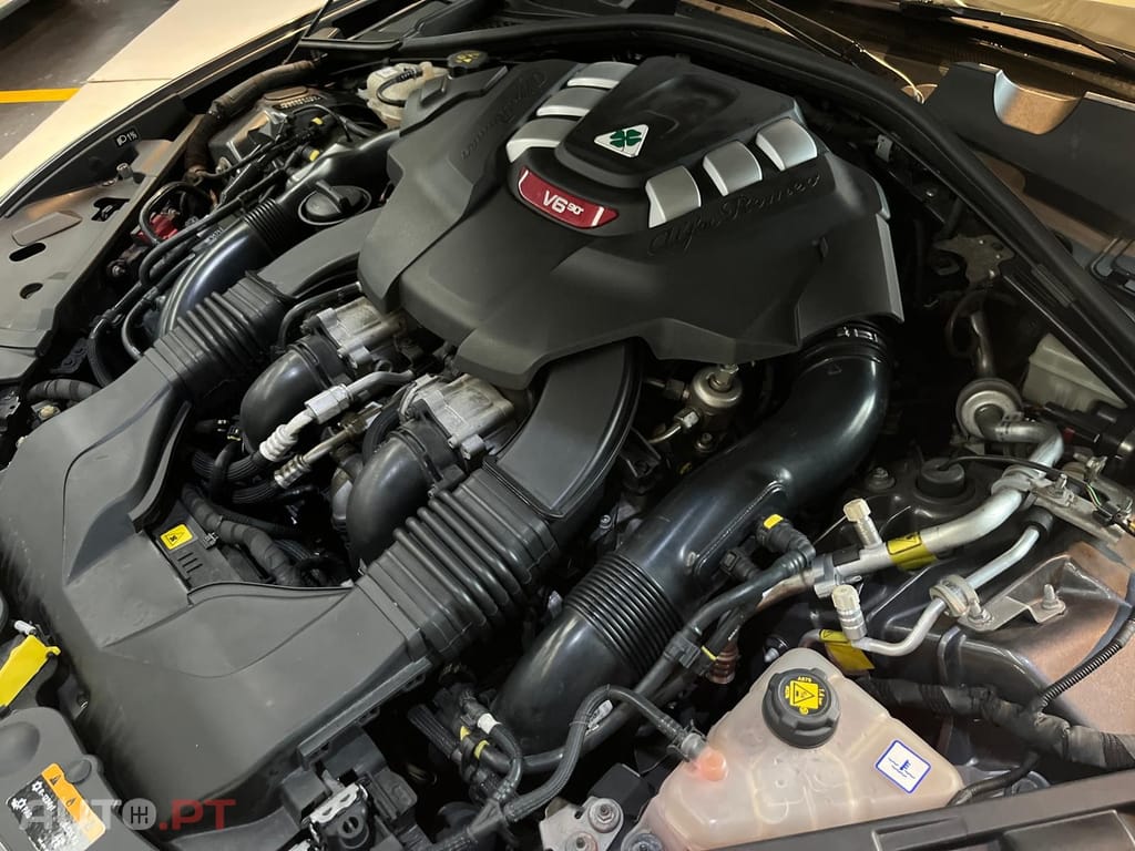 Alfa Romeo Giulia Quadrifoglio bi-turbo 510cv