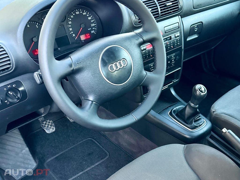 Audi A3 1.6 Attraction