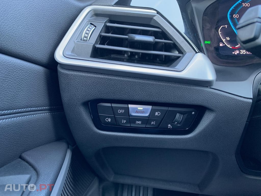 BMW 320 e Touring Line Luxury Auto