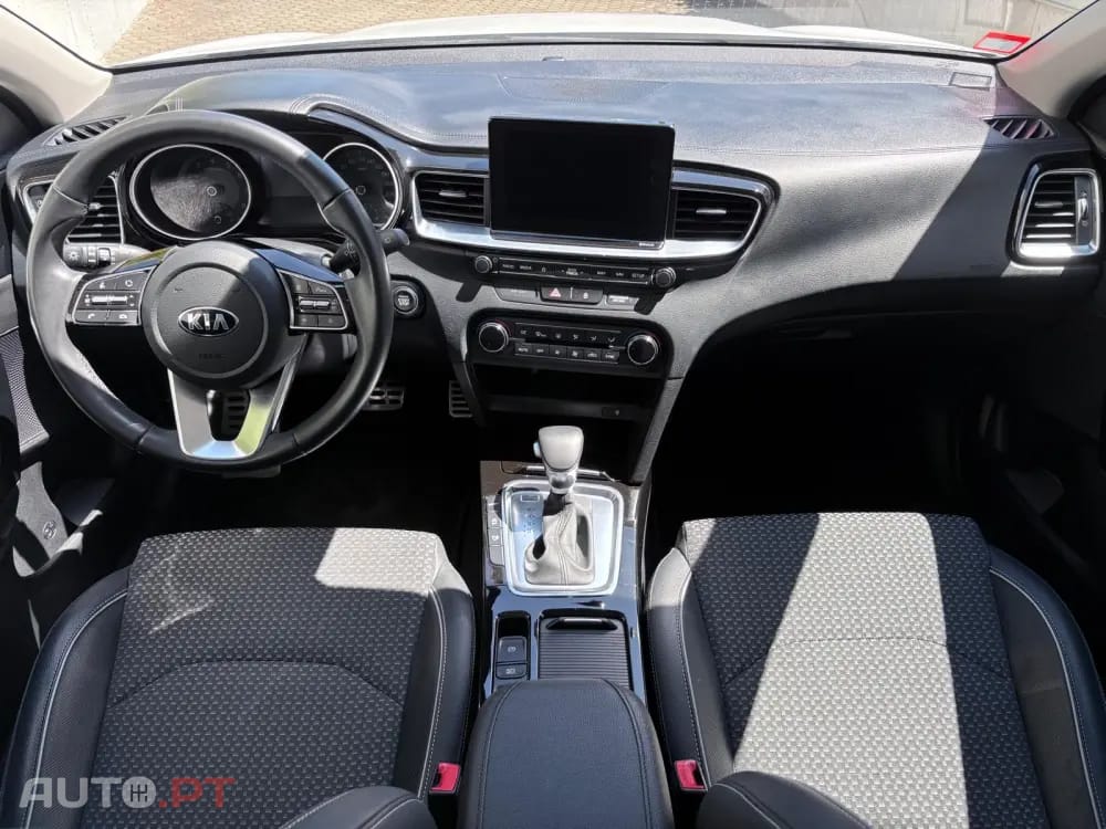 Kia Ceed SW 1.4 T-GDI Drive+SRF 7DCT