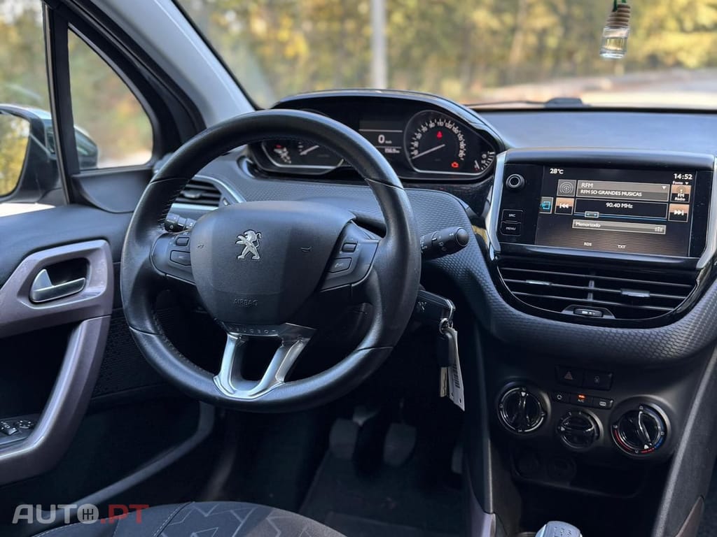 Peugeot 2008 1.2 PureTech Allure