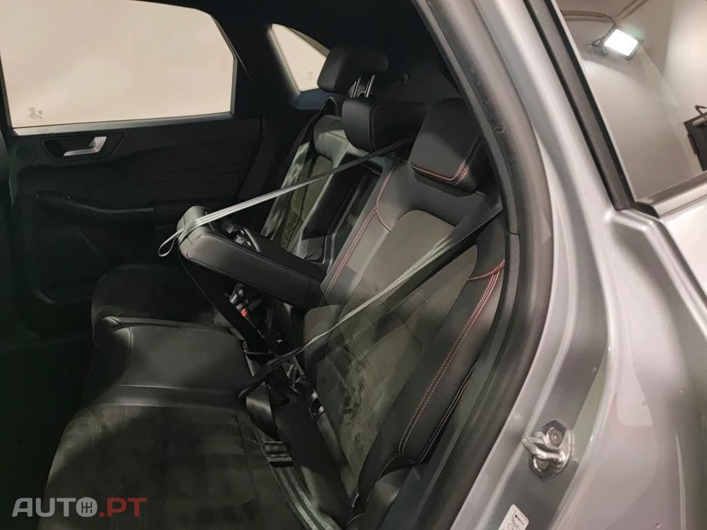 Ford Kuga 2.5 PHEV ST-Line X