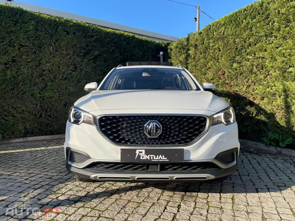 MG ZS EV 44.5 kWh Luxury