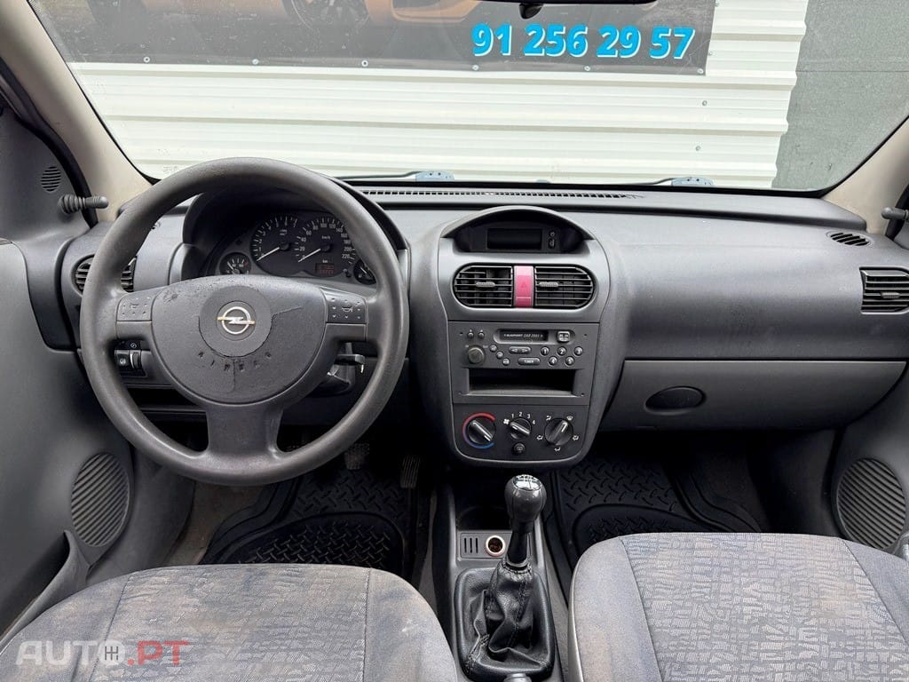 Opel Corsa 1.2 16V Confort
