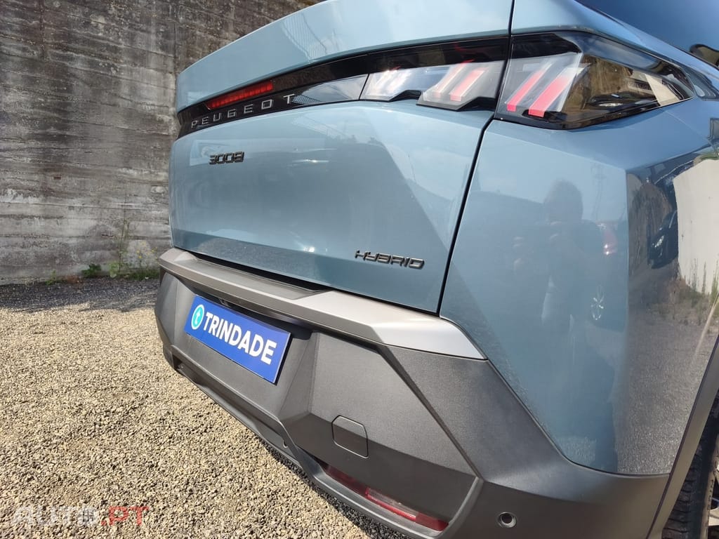 Peugeot 3008 1.2 Hybrid Allure e-DCS6