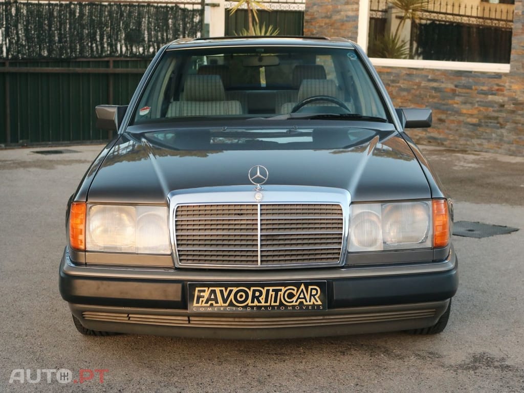 Mercedes-Benz W124 300 TD