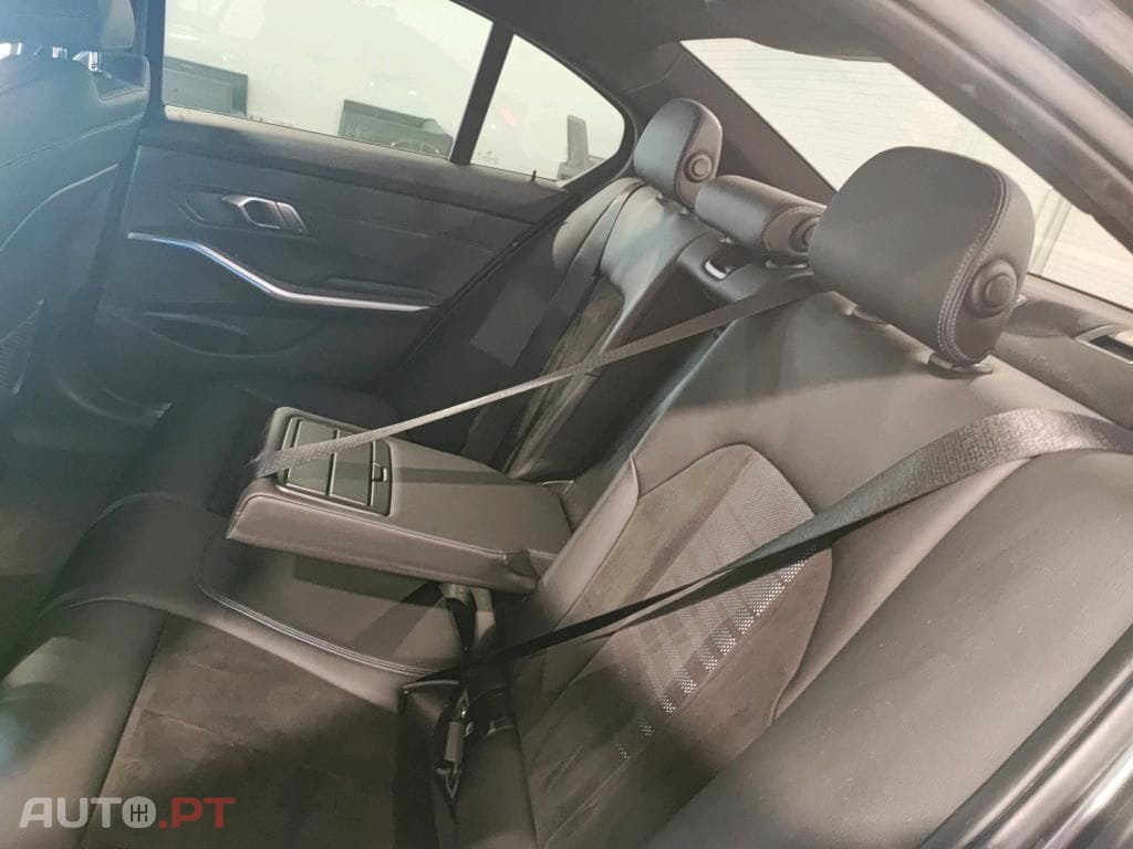 BMW 330 e Pack M Auto