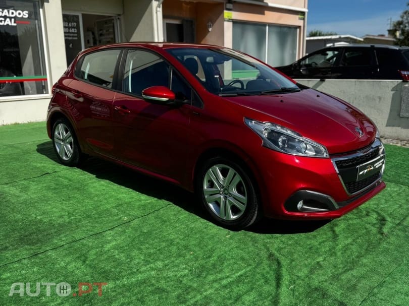 Peugeot 208 PureTech 82 Stop & Start Signature
