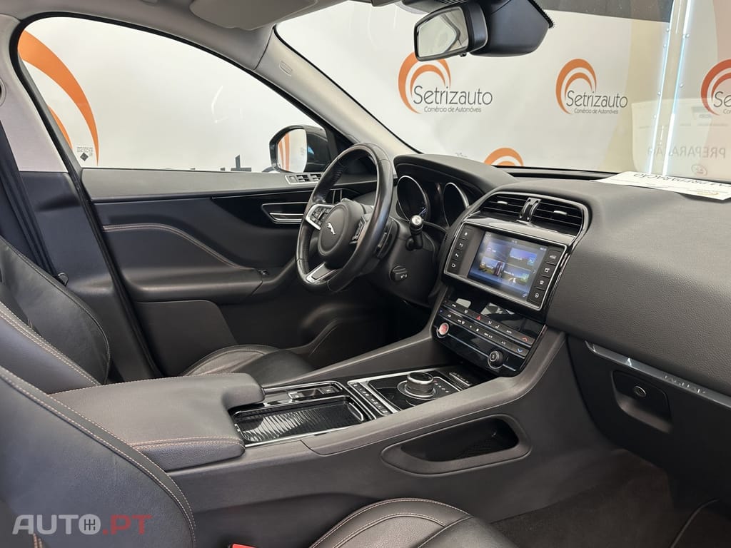 Jaguar F-Pace D200 AWD SE