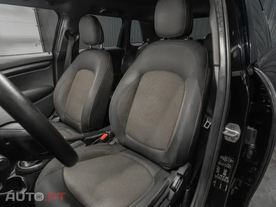 MINI Cooper Cooper D