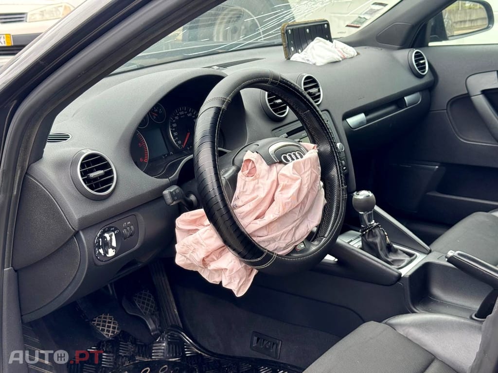Audi A3 2.0 TDi S Line- Acidentado