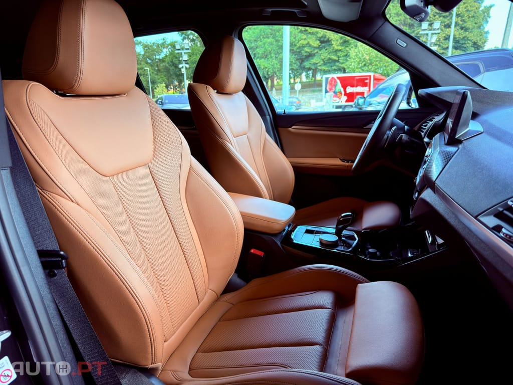 BMW X3 30 e xDrive Pack M — fotografia 22