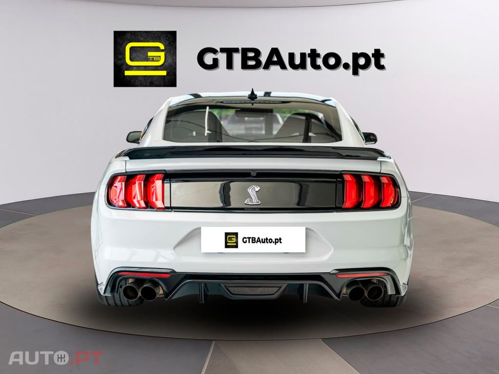 Ford Mustang 2,3 PERFORMA Premium GT 500 SHELBY 