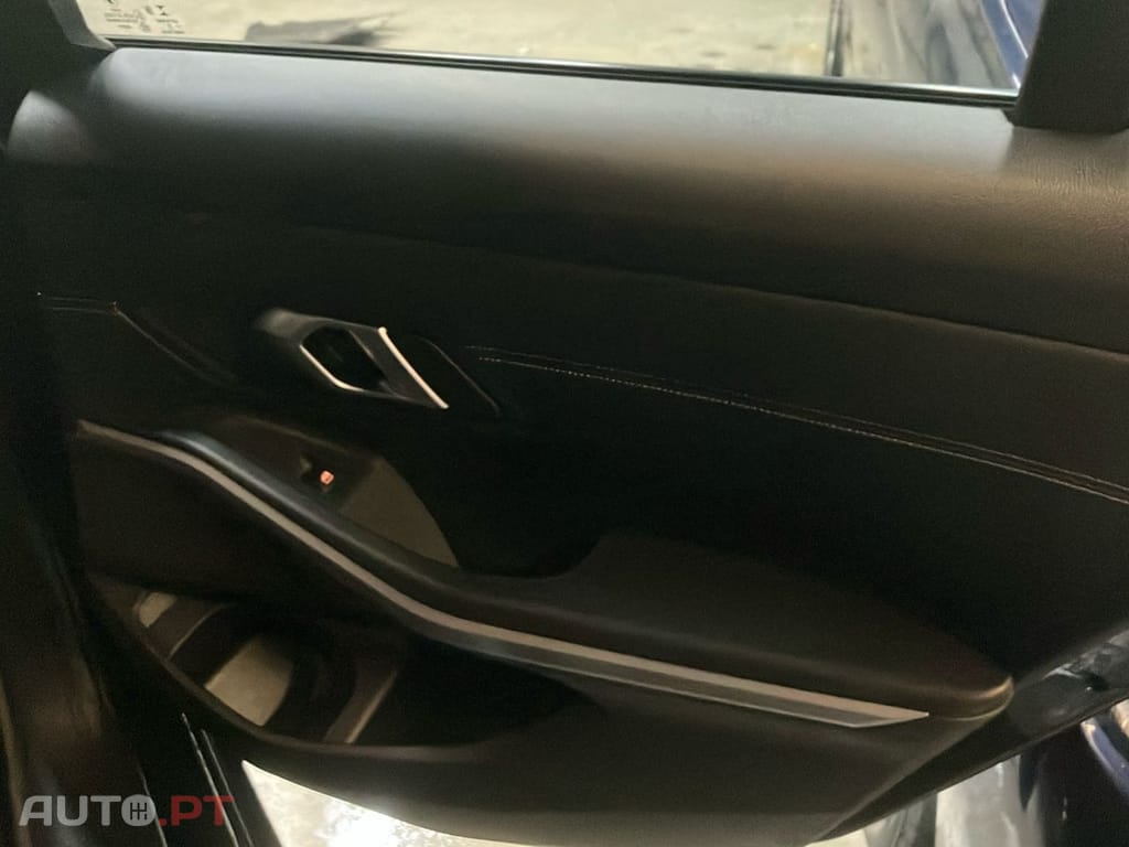 BMW 320 e Pack M Auto