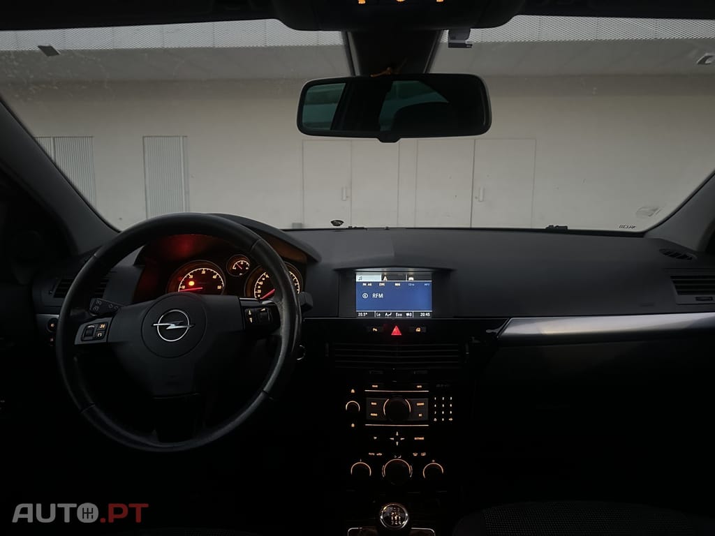 Opel Astra GTC 1.7 CDTI DPF Sport