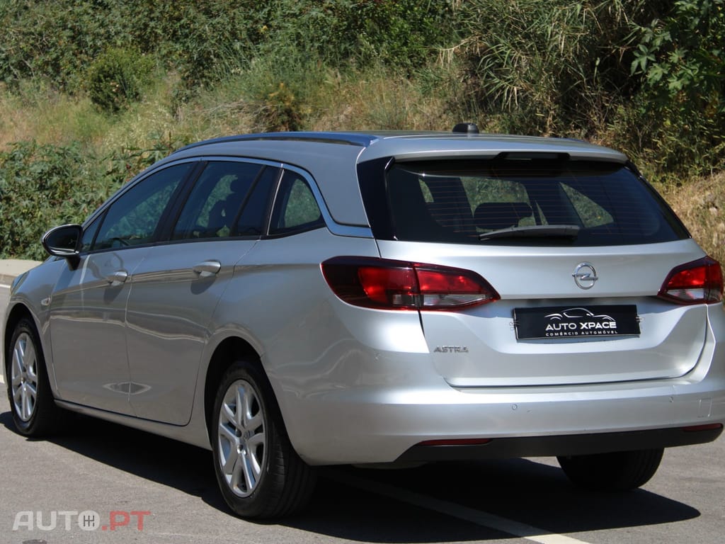 Opel Astra Sports Tourer 1.5 D S&S Business Edition