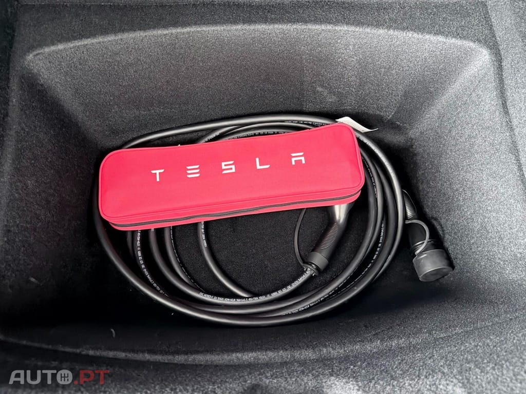 Tesla Model 3 Tração Traseira