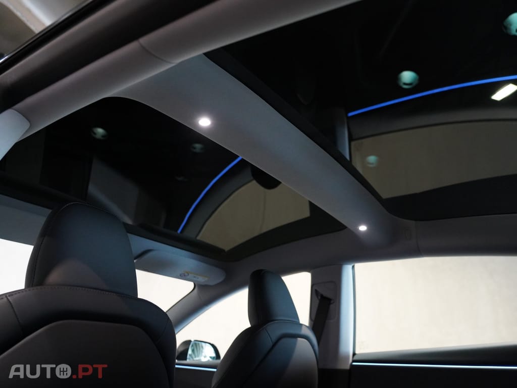 Tesla Model 3 Tração Traseira