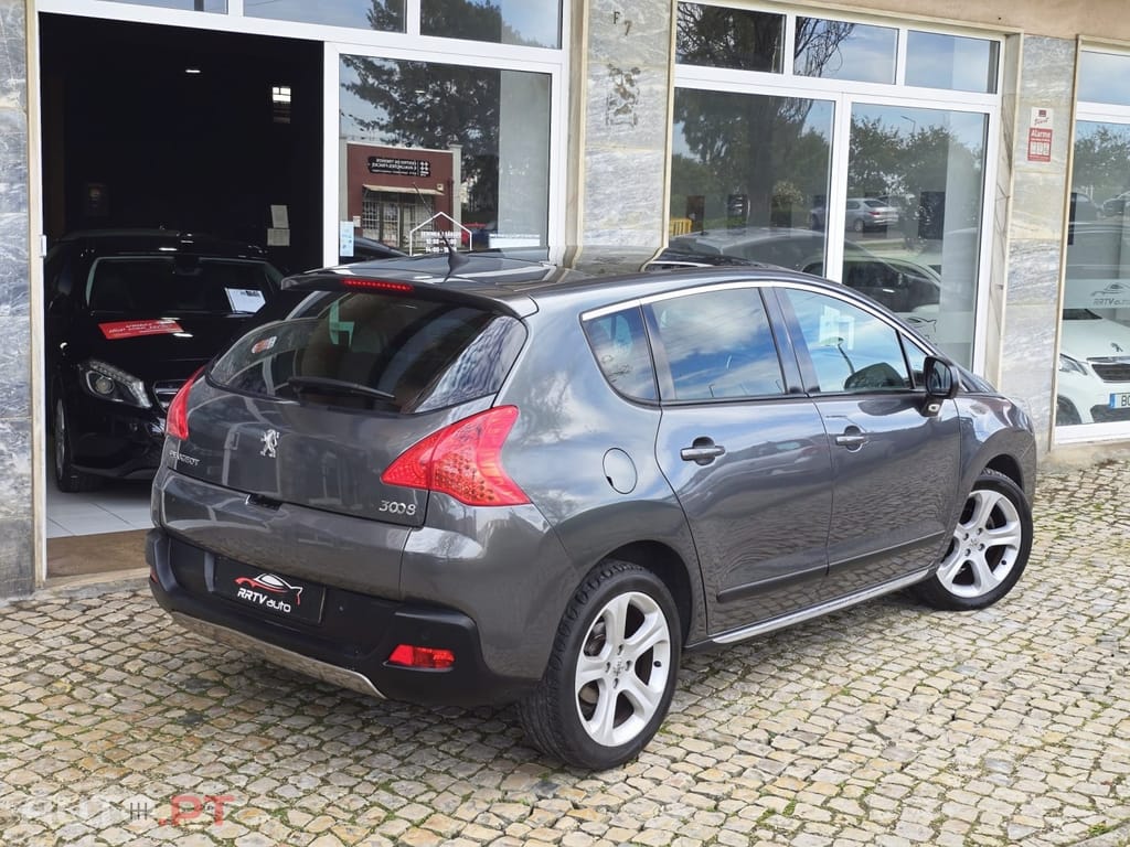 Peugeot 3008 1.6 e-HDi Executive CMP6