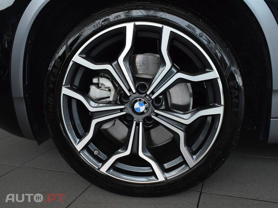 BMW X2 25 e xDrive X Pack M