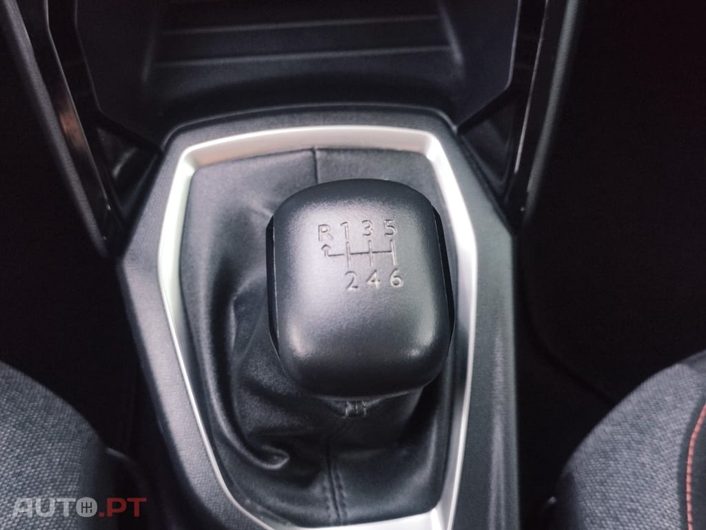 Peugeot 2008 1.5 BlueHDi Active