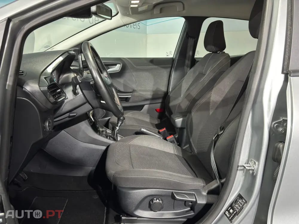 Ford Puma 1.0 EcoBoost MHEV Titanium Design