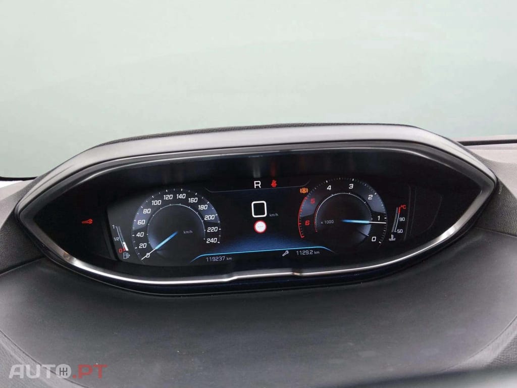 Peugeot 5008 1.5 BlueHDi Allure EAT8