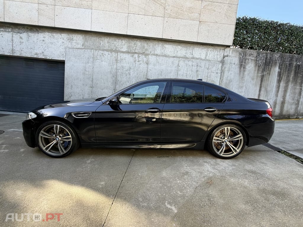 BMW M5 Standard