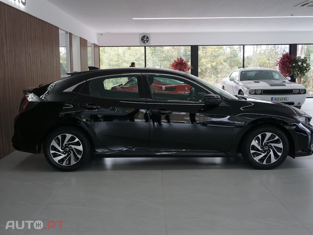 Honda Civic 1.0 i-VTEC Elegance