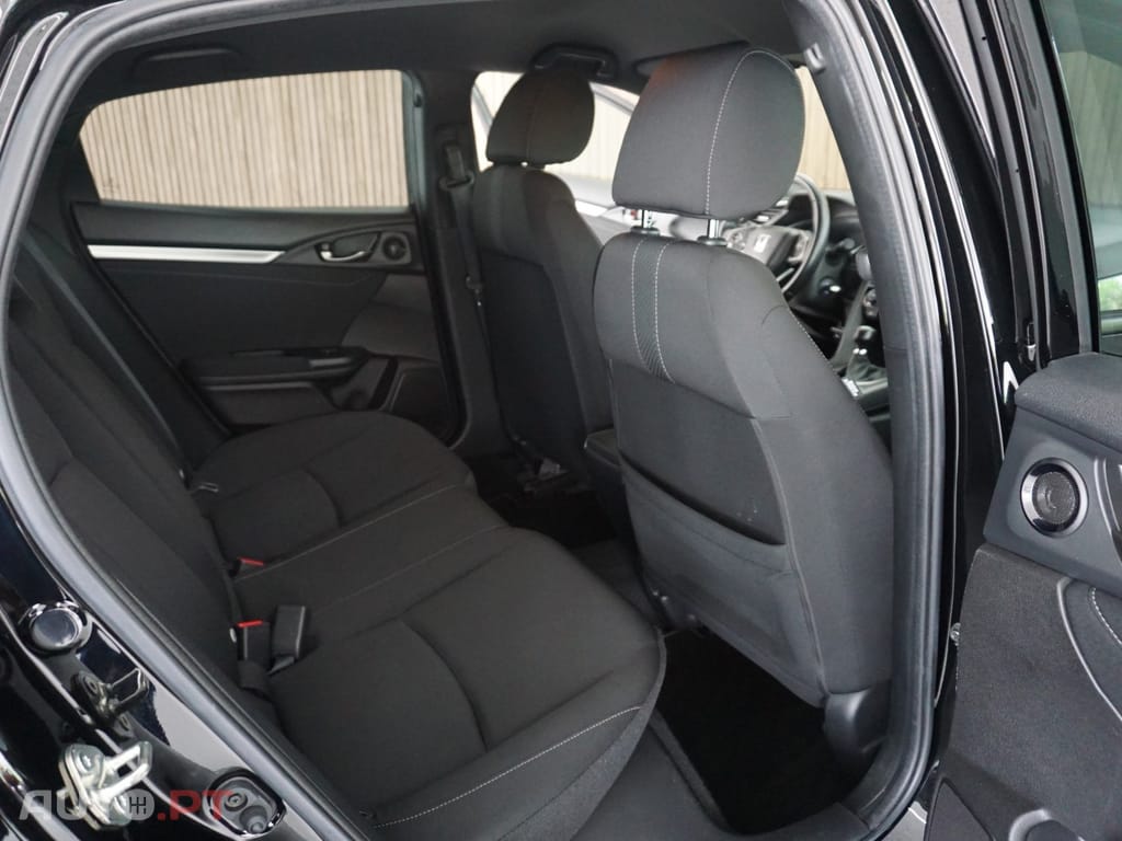 Honda Civic 1.0 i-VTEC Elegance