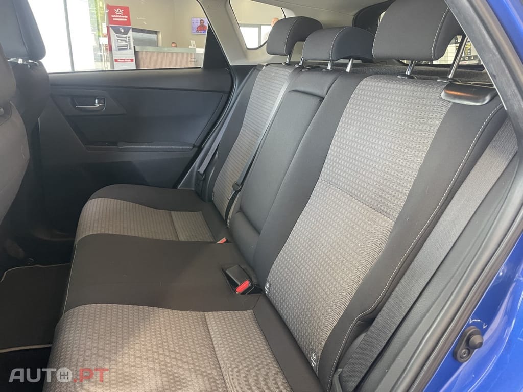 Toyota Auris 1.8 HSD Comfort +P.Techno+P.Sport