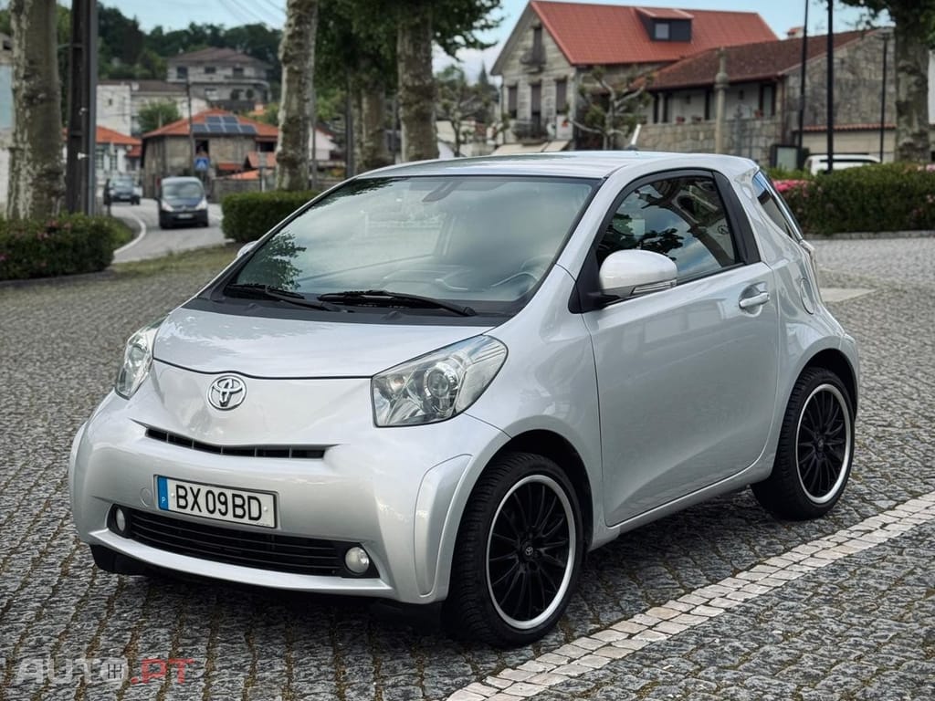 Toyota iQ 1.0 VVT-i 2 NAVI+Bluetooth
